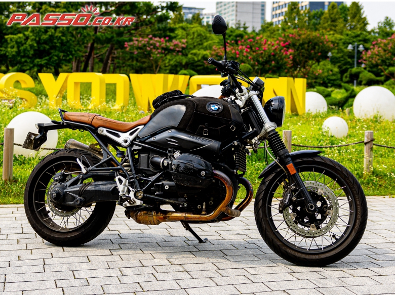 BMW R 나인 T 스크램블러
