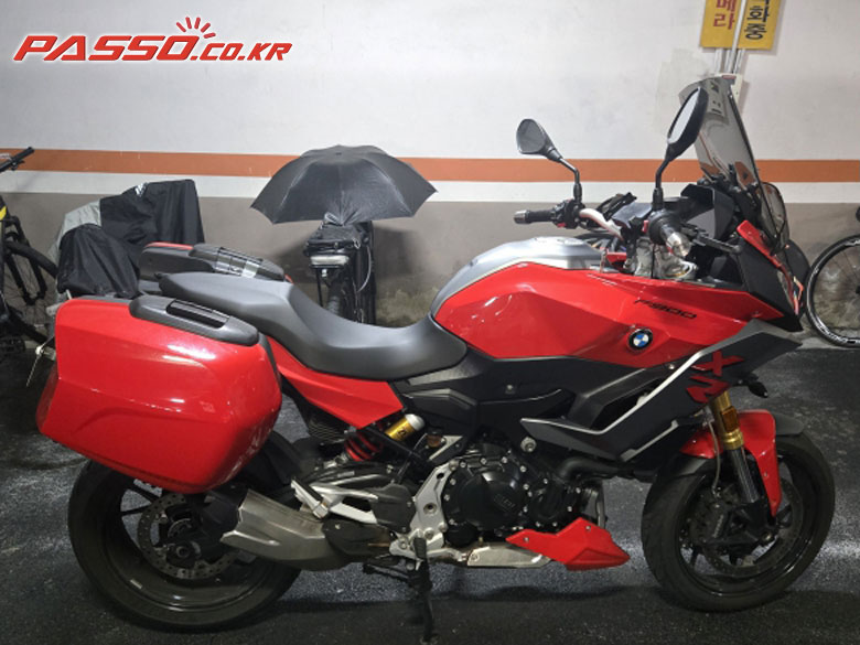 BMW F 900 XR