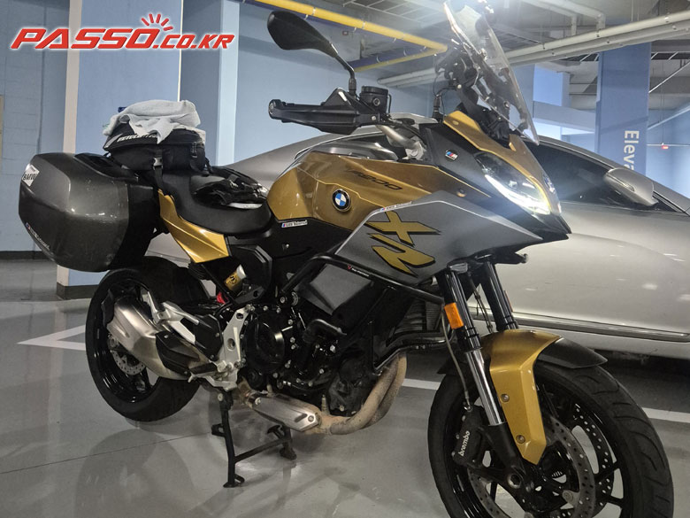 BMW F 900 XR