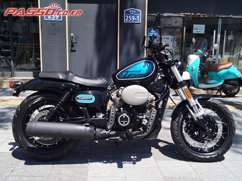 S&T/Hyosung 아퀼라 300
