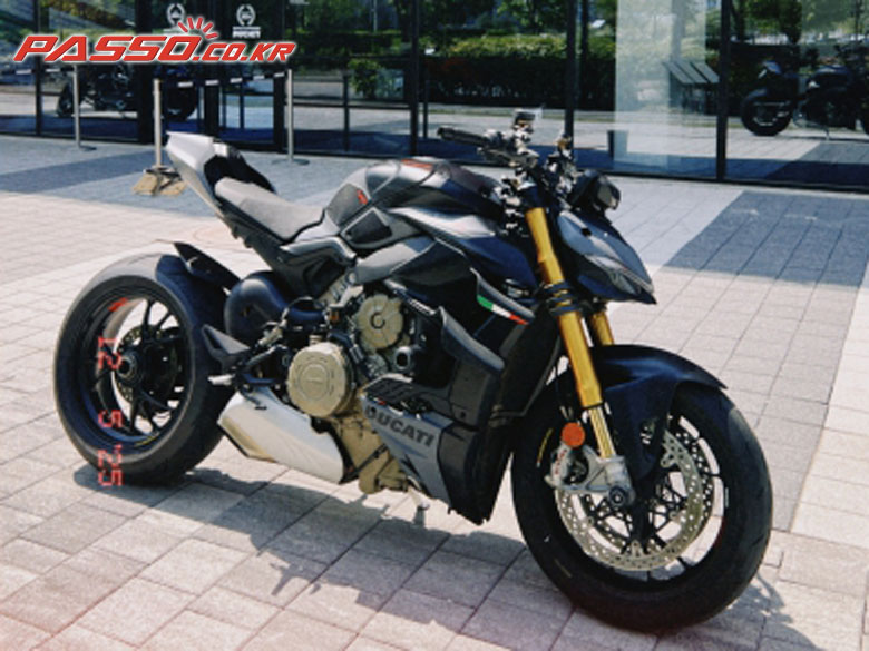 Ducati 스트리트파이터 V4 S