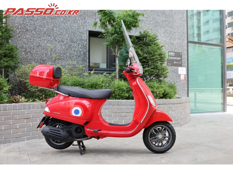 Vespa LX 125