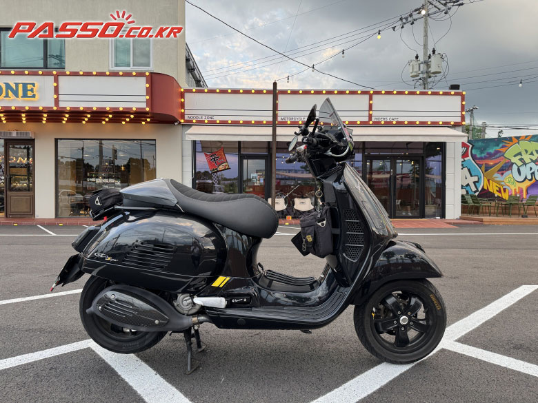 Vespa GTS 300 슈퍼테크