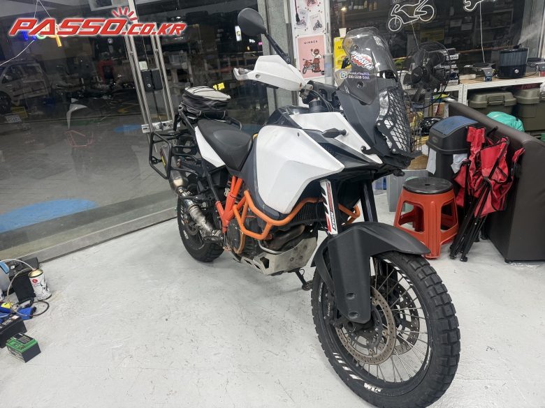 KTM 1090 어드벤쳐