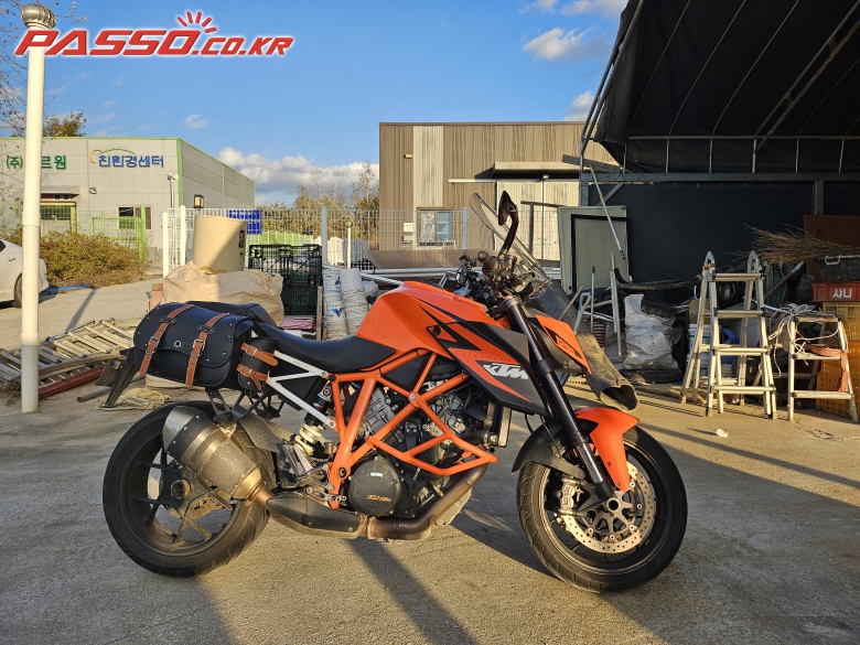 KTM 1290 슈퍼 듀크 R