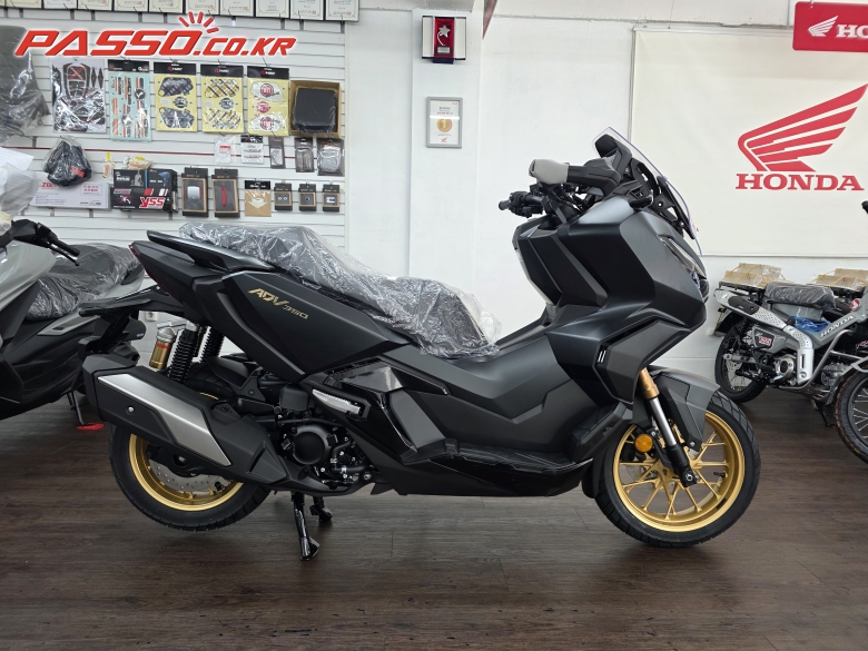 Honda ADV 350