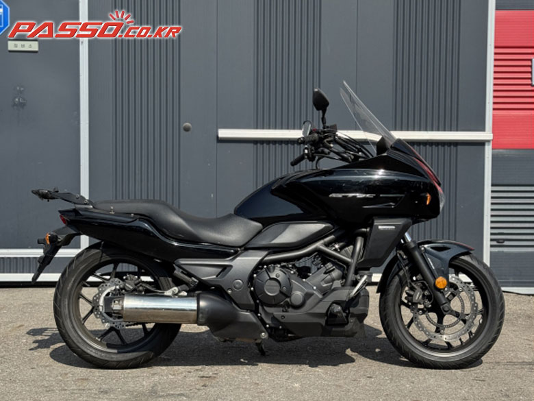 Honda CTX 700