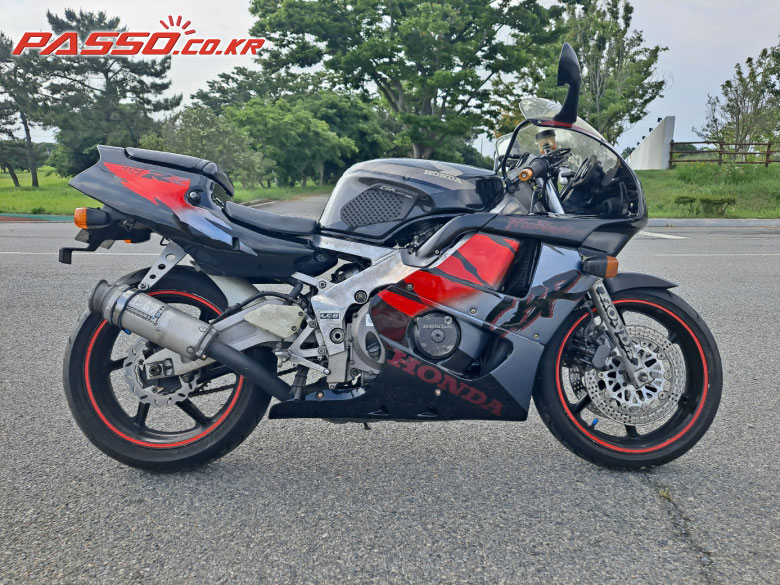Honda CBR 400 RR