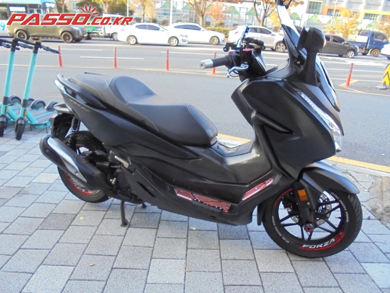 Honda 포르자 300