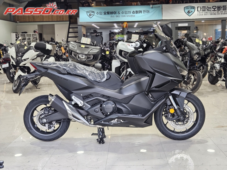 Honda 포르자 750