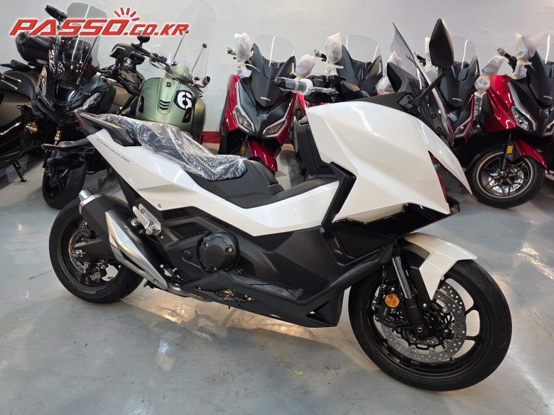 Honda 포르자 750