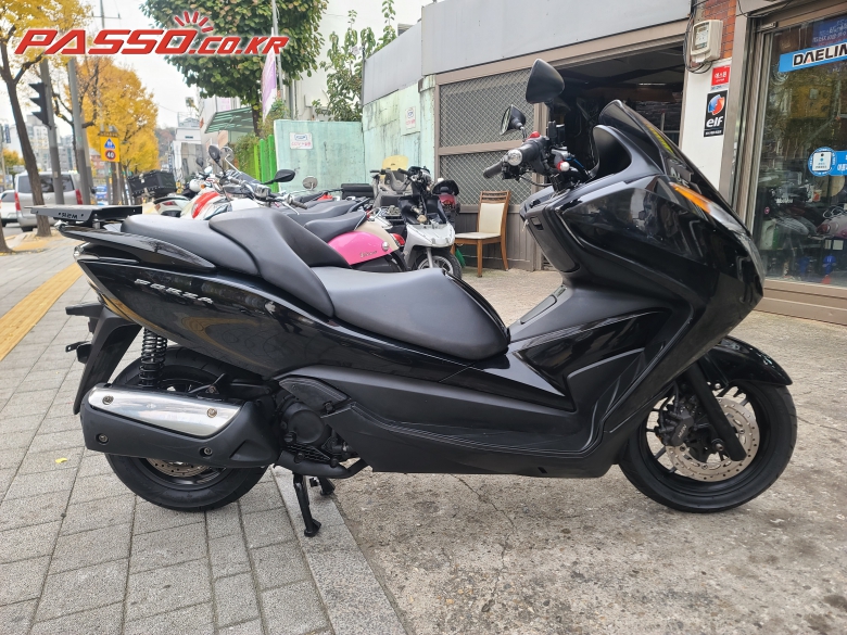Honda 포르자 300