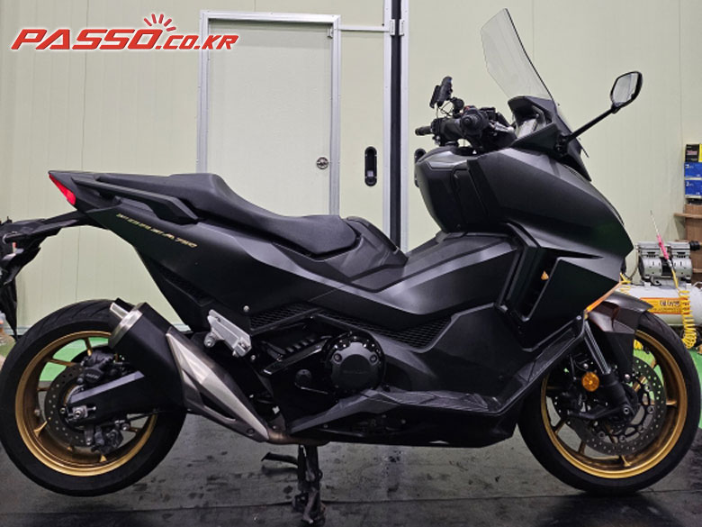 Honda 포르자 750