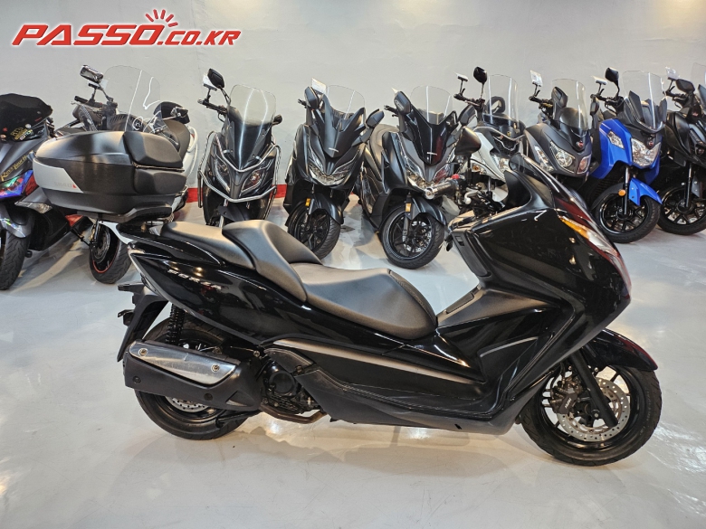 Honda 포르자 300