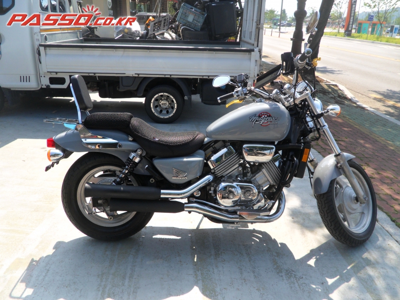 Honda 마그나 750