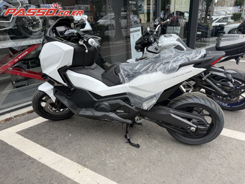 Honda 포르자 750