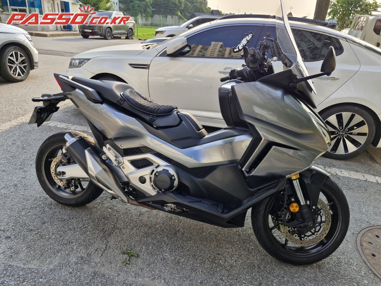 Honda 포르자 750