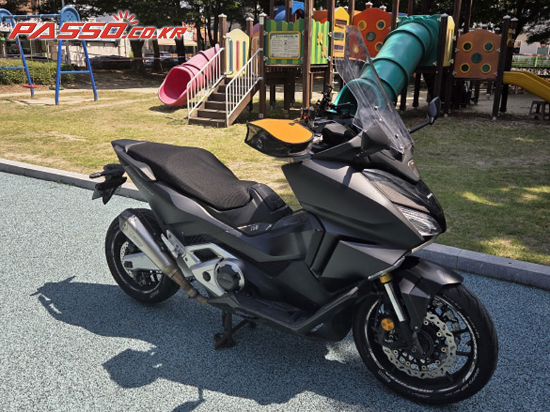 Honda 포르자 750
