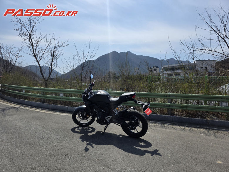 Honda CB 300 R
