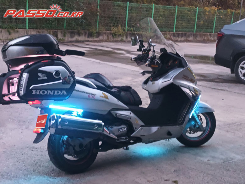 Honda 실버윙 600
