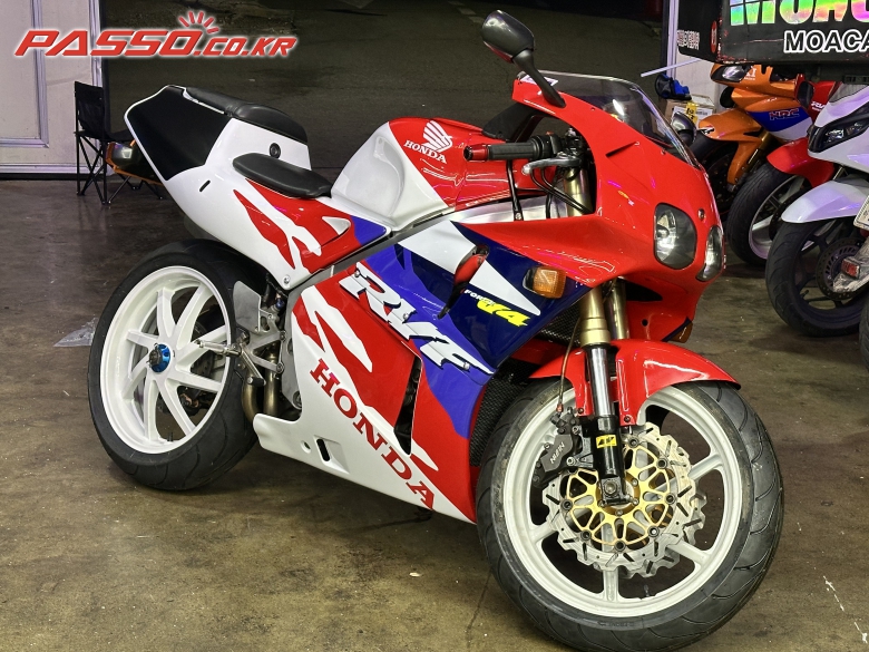 Honda RVF 400