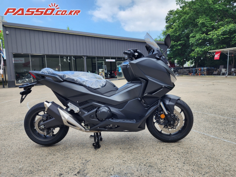 Honda 포르자 750