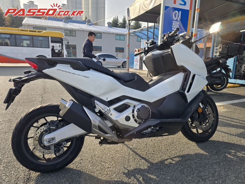 Honda 포르자 750