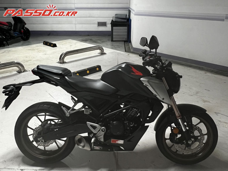 Honda CB 125 R