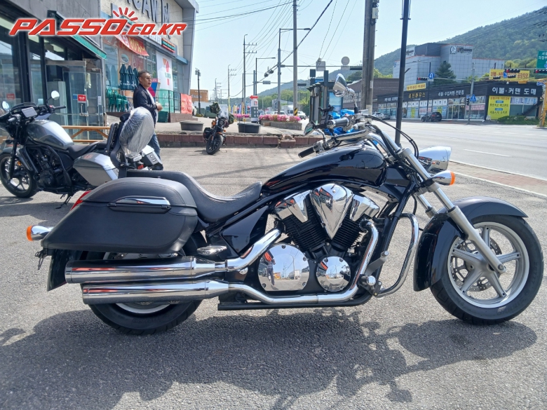 Honda VT 1300 CR