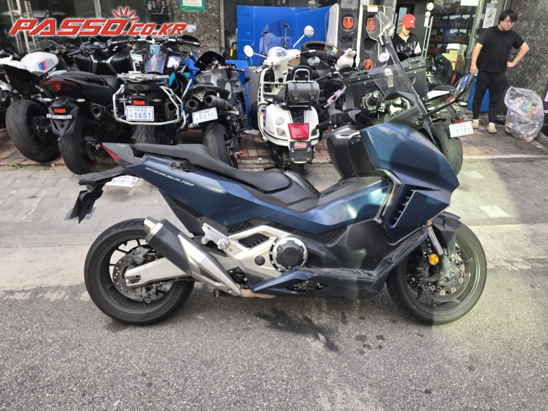Honda 포르자 750