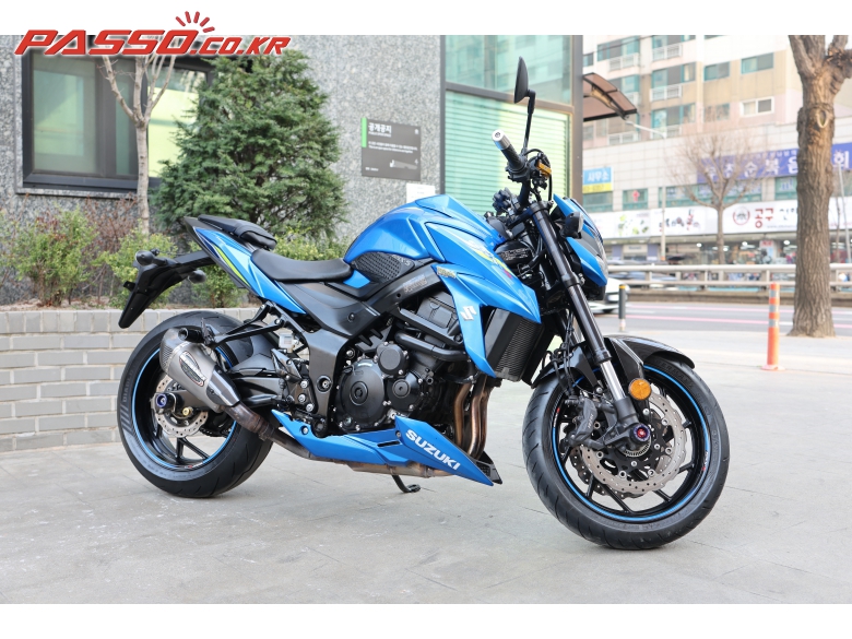 Suzuki GSX S 750
