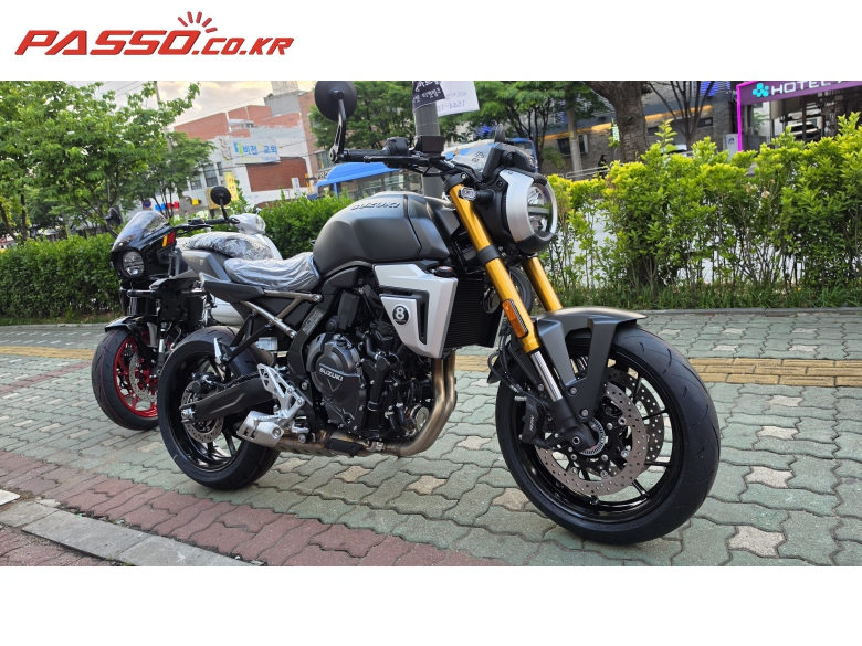 Suzuki GSX 8 T