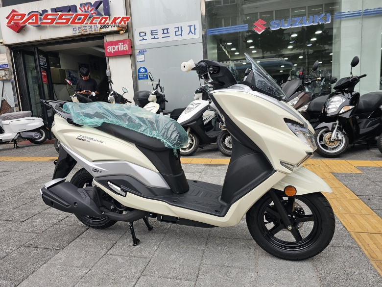 Suzuki 버그만 스트리트 125 EX