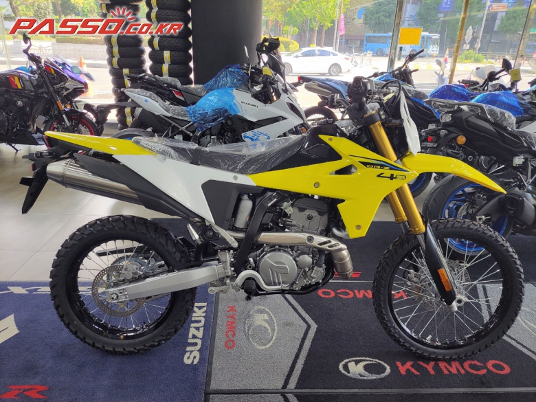 Suzuki DR Z 4 S