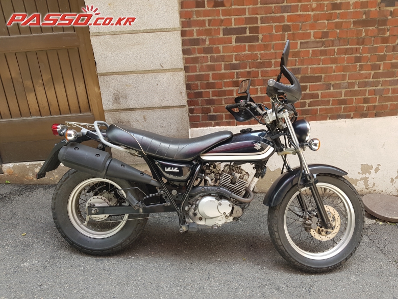 Suzuki 반반  125
