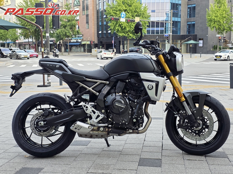 Suzuki GSX 8 T