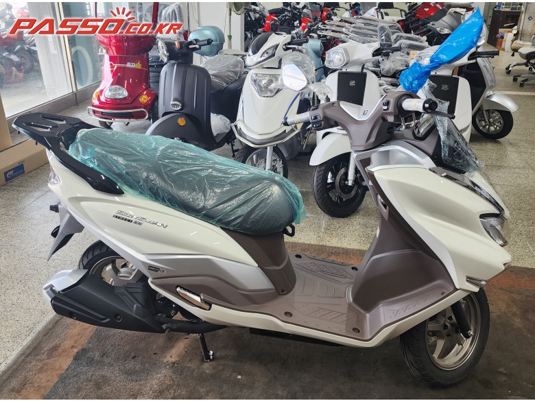 Suzuki 버그만 스트리트 125 EX