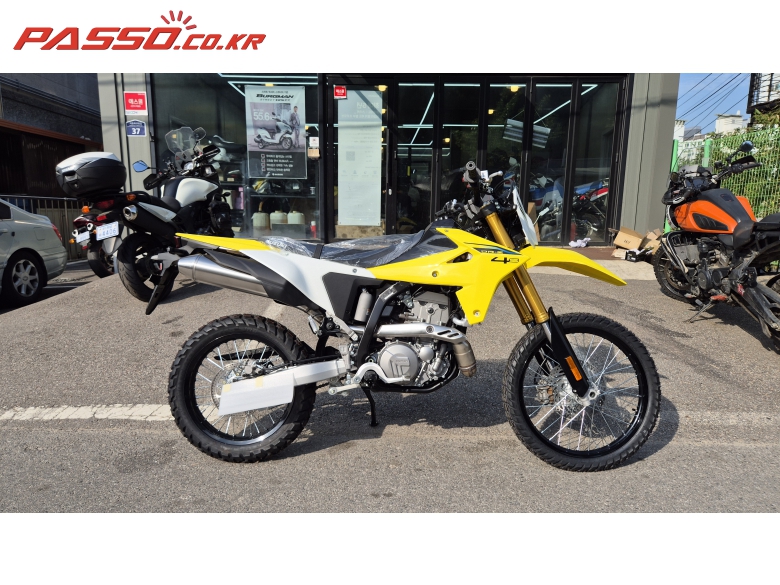 Suzuki DR Z 4 S