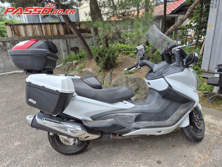 Suzuki 버그만 650 익스큐티브