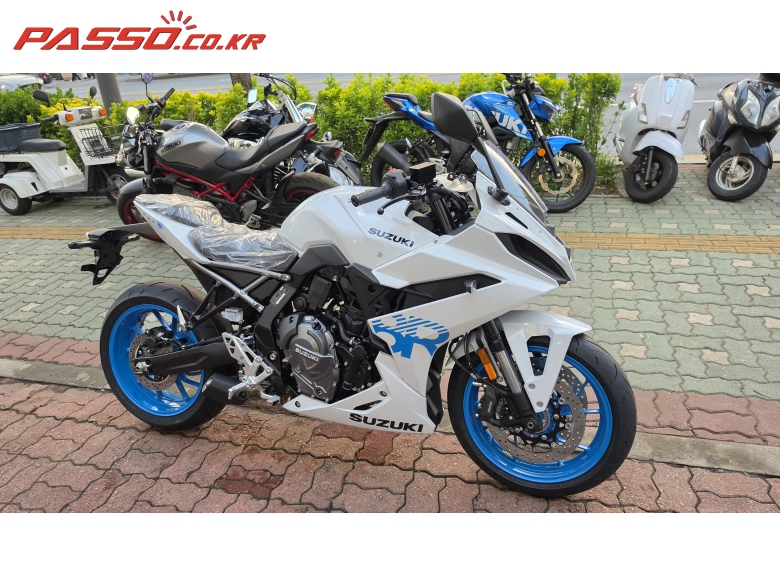 Suzuki GSX 8 R