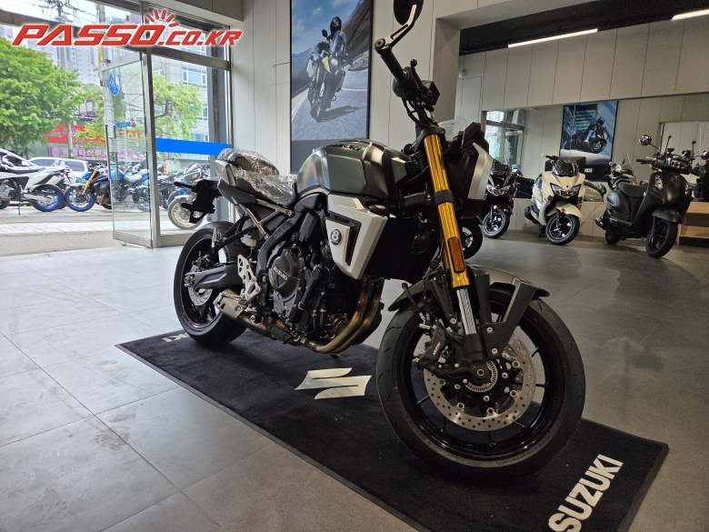 Suzuki GSX 8 T