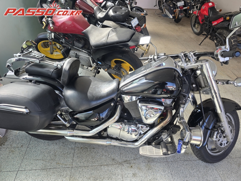 Suzuki 인투루더 1500