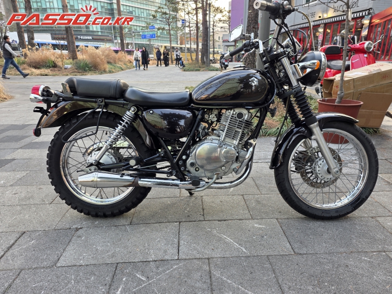 Suzuki ST 250