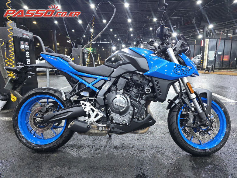 Suzuki GSX 8 S