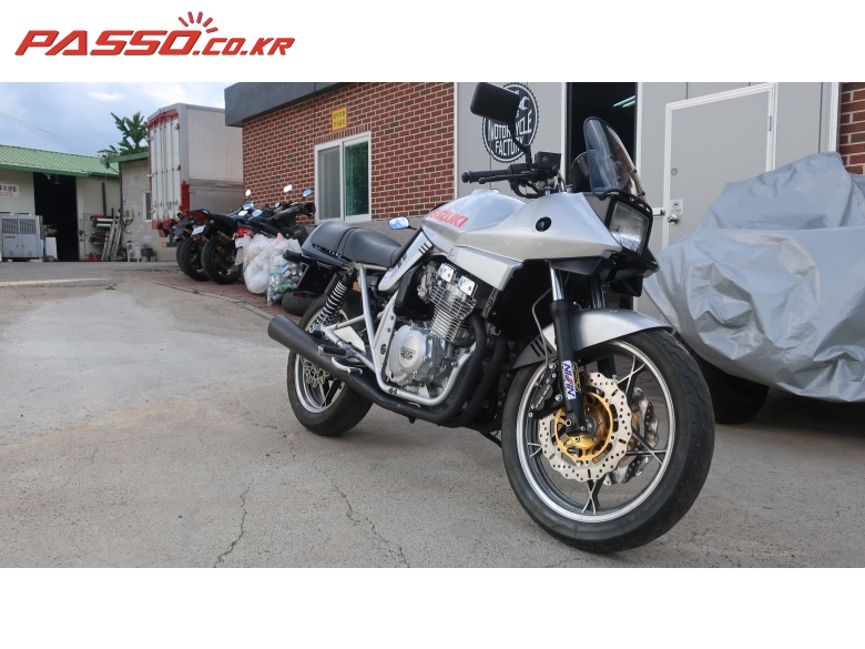 Suzuki GSX 400 카타나