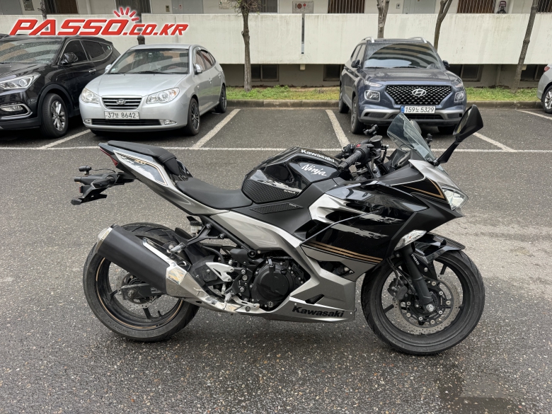 Kawasaki 닌자 400 ABS