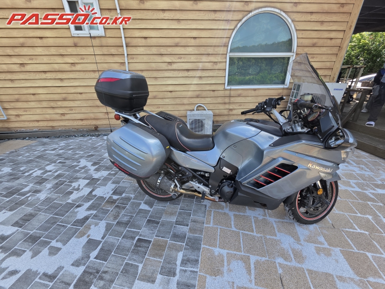 Kawasaki GTR 1400