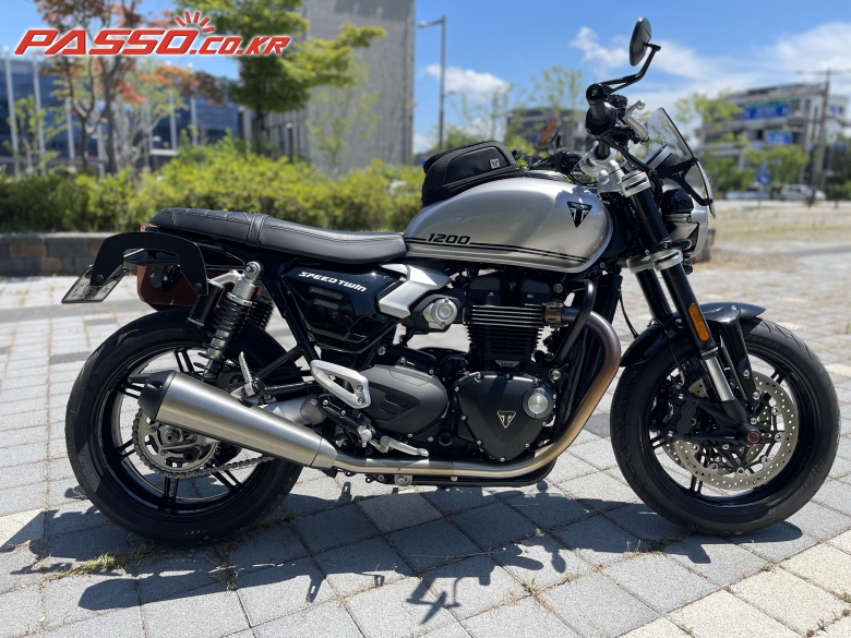 Triumph 스피드 트윈 1200