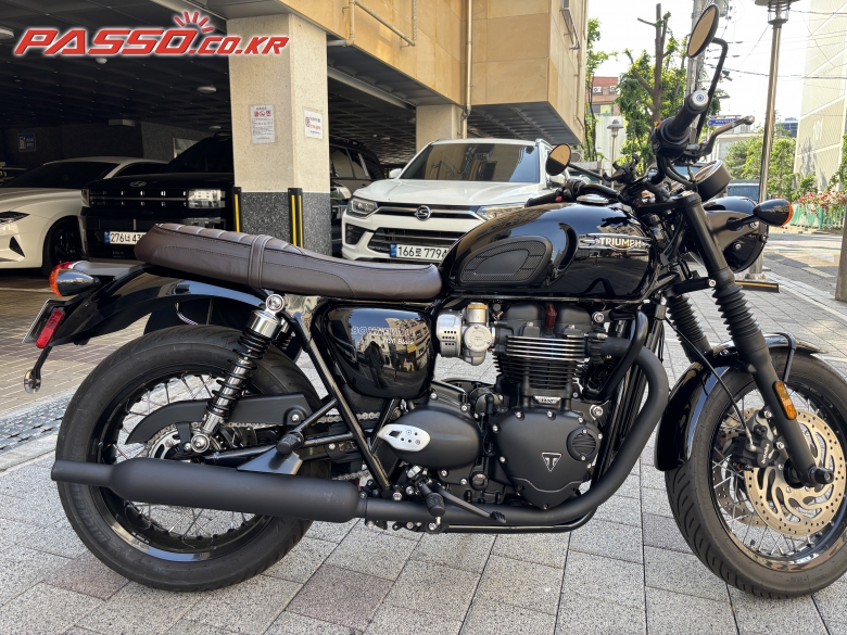 Triumph 본네빌 T120 블랙