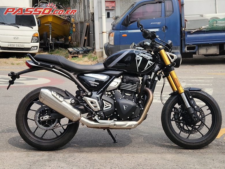 Triumph 스피드 400